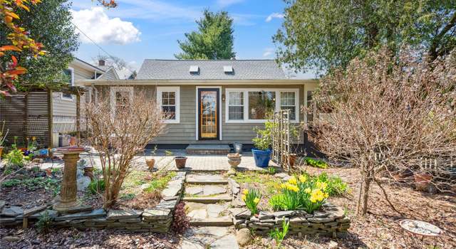Photo of 114 Dubois Ave, Sea Cliff, NY 11579
