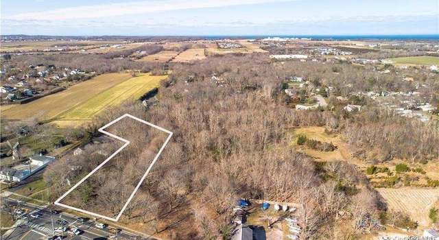 Photo of 518 Main Rd, Aquebogue, NY 11931