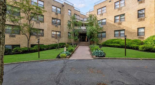 Photo of 5 Schenck Ave Unit 2F, Great Neck, NY 11021