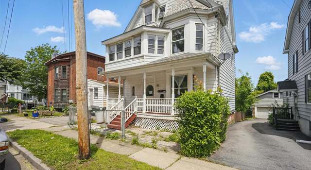 Photo of 30 Overlook Pl, Newburgh, NY 12550