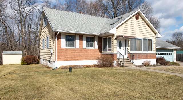 Photo of 15 Lucas Ln, Beacon, NY 12508