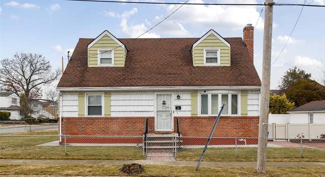 Photo of 1 Spring Garden St, Valley Stream, NY 11580
