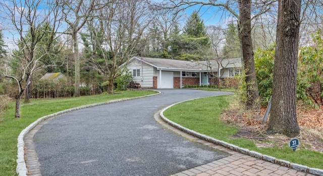 Photo of 31 Baywood Ln, Bayport, NY 11705