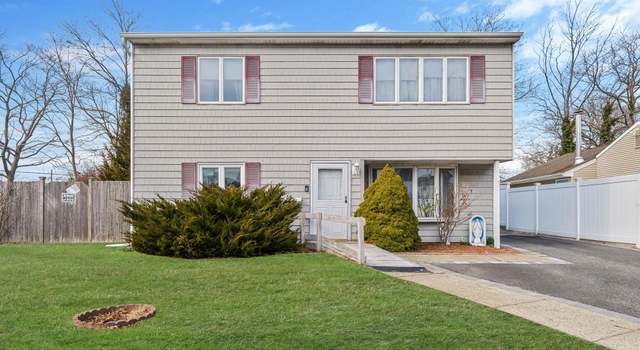 Photo of 4218 Florence Rd, Bethpage, NY 11714