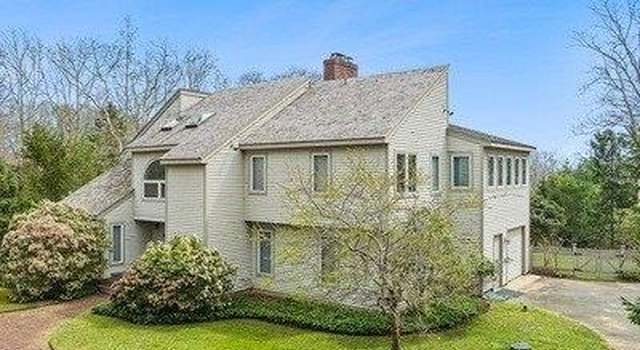 Photo of 63 Dogwood St, Montauk, NY 11954