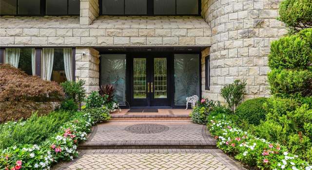 Photo of 4 Summerwind Dr, Muttontown, NY 11545