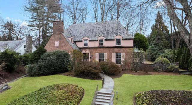 Photo of 6 Fox Meadow Rd, Scarsdale, NY 10583
