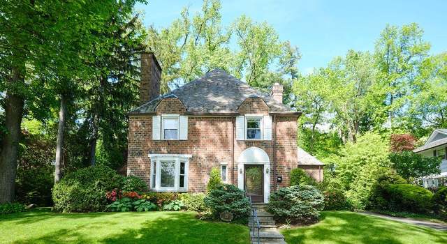 Photo of 21 Hereford Rd, Great Neck, NY 11020