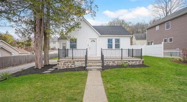 Photo of 3196 Hollywood St, Mohegan Lake, NY 10547