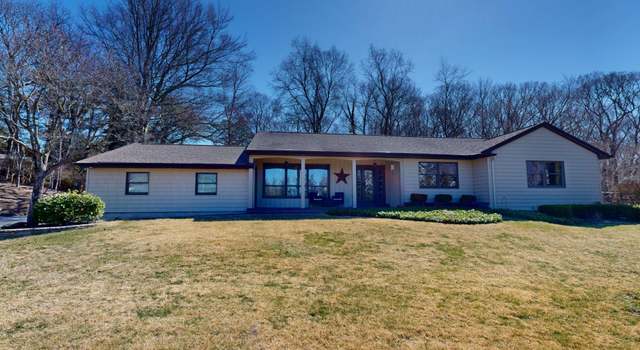 Photo of 1 Peach St, Wading River, NY 11792