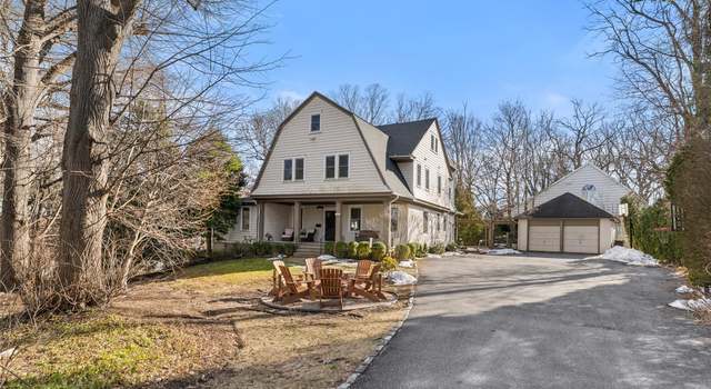 Photo of 2 Popham Ln, Scarsdale, NY 10583
