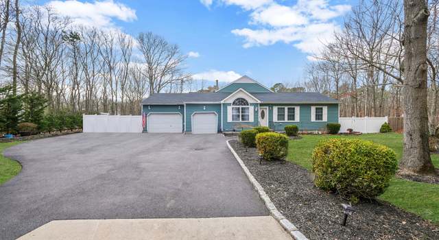 Photo of 12 Black Pine St, Center Moriches, NY 11934