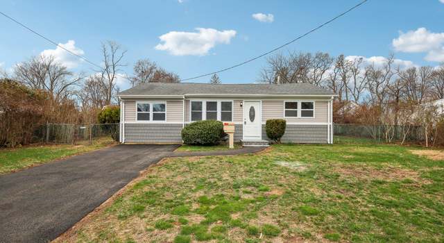 Photo of 31 21st Ave, Bay Shore, NY 11706