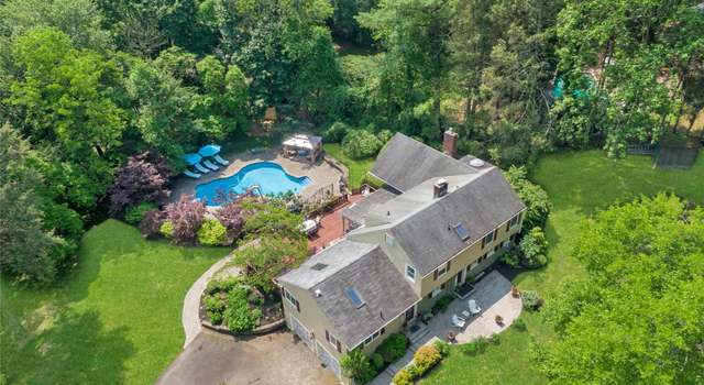 Photo of 9 Van Houten Flds, West Nyack, NY 10994