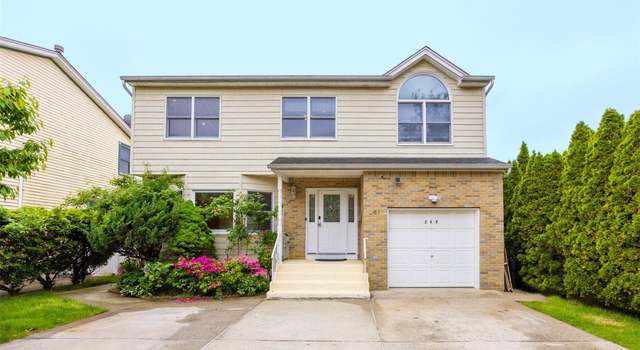 Photo of 247 Marcus Ave, New Hyde Park, NY 11040