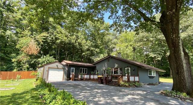 Photo of 4 Pine Tree Ln, Saugerties, NY 12477