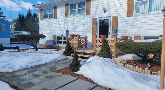 Photo of 11 Edward Dr, Loch Sheldrake, NY 12759
