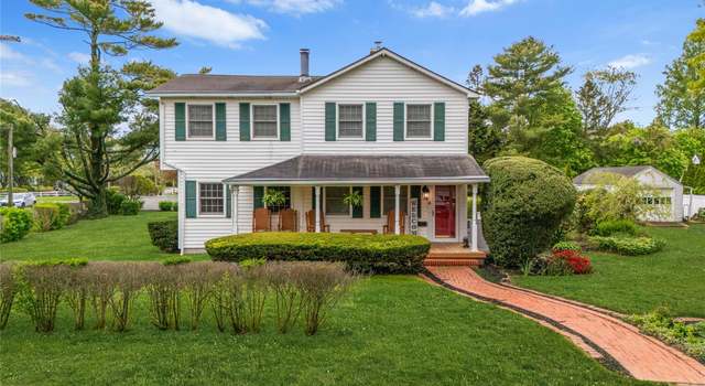 Photo of 4 Coles Ave, Amityville, NY 11701