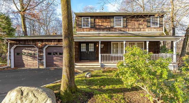 Photo of 33 Dawn Ln, Airmont, NY 10901