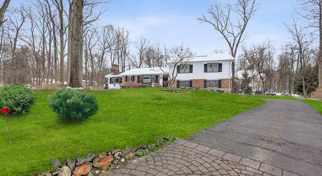 Photo of 4 Forest Glen Ct, Suffern, NY 10901