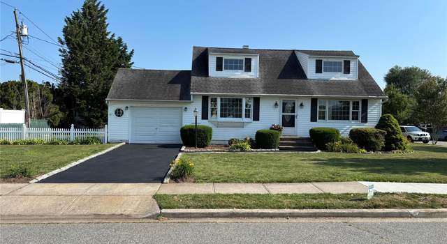 Photo of 113 Wilfred Blvd, Hicksville, NY 11801