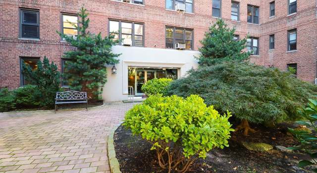 Photo of 67-40 Yellowstone Blvd Unit 5F, Forest Hills, NY 11375