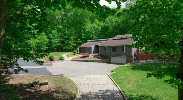 Photo of 44 Quail Path, Nissequogue, NY 11780