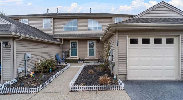 Photo of 291 Crestwood Ct, Fishkill, NY 12524