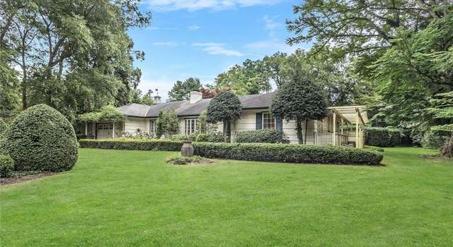 Photo of 56 Horse Hollow Rd, Locust Valley, NY 11560
