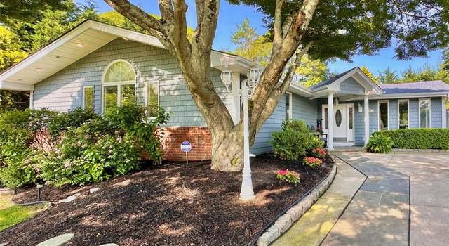 Property at 24 Swallow Ln, Hauppauge, NY 11788, 3 beds, 3 baths