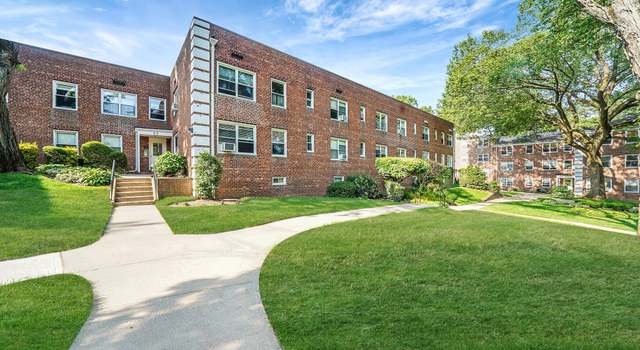 Photo of 23 Edwards St Unit 1C, Roslyn Heights, NY 11577