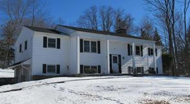 Photo of 32 Country Club Rd, Hopewell Junction, NY 12533