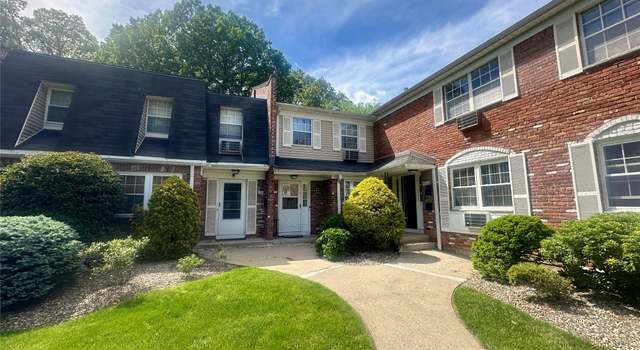 Photo of 202 Doxbury Ln, Suffern, NY 10901
