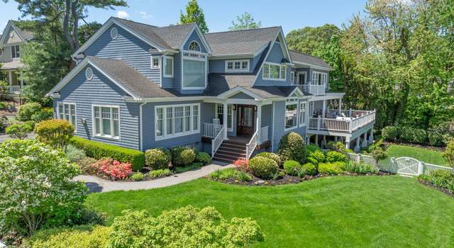 Photo of 9 Beach Dr, Huntington Bay, NY 11743