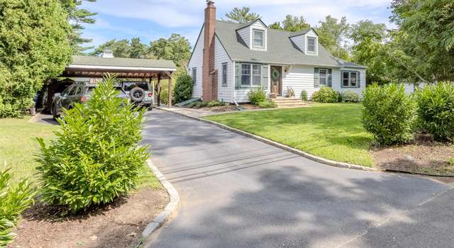 Photo of 32 Lower Rocky Point Rd, Miller Place, NY 11764