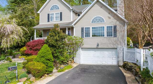 Photo of 14 Fairview Ln, Oyster Bay, NY 11771