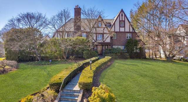 Photo of 10 Byworth Rd, New Rochelle, NY 10804