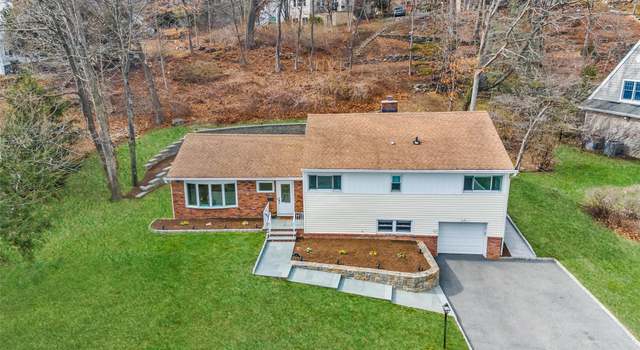 Photo of 4 Cross Rd, Ardsley, NY 10502