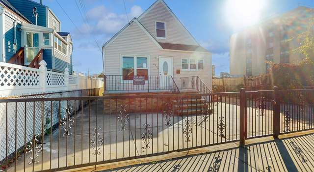 Photo of 63-15 Beach Channel Dr, Arverne, NY 11692