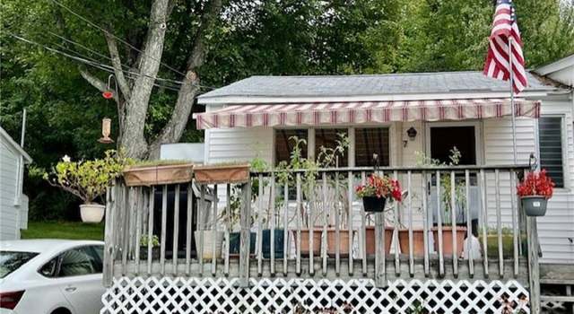 Photo of 7 Waterfront Ct #7, Hopewell Junction, NY 12533