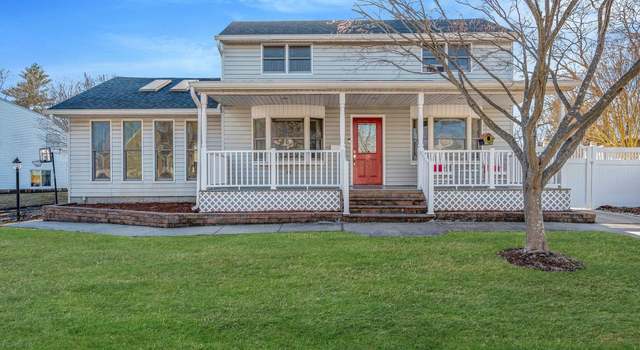 Photo of 18 Wagon Ln E, Centereach, NY 11720