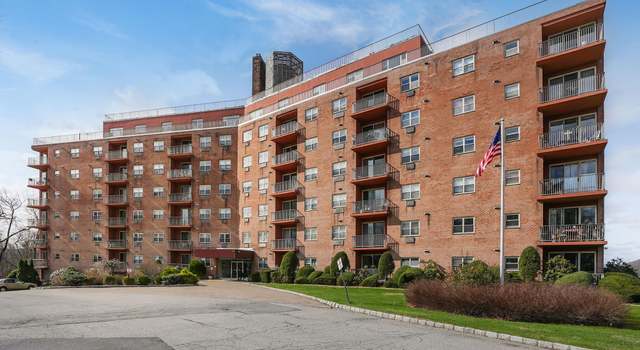 Photo of 1 Lakeview Dr Unit 1-R, Peekskill, NY 10566
