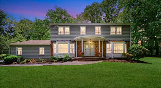 Photo of 47 Woodland Dr, Oyster Bay, NY 11771