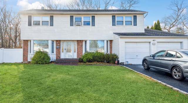 Photo of 20 Shirley Ct, Commack, NY 11725