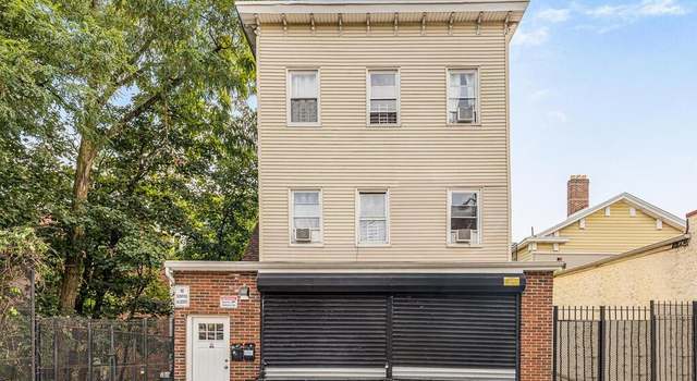 Photo of 2 Carlisle Pl, Yonkers, NY 10701