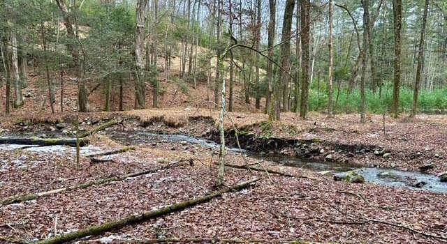 Photo of 250 Peenpack Trl, Huguenot, NY 12746