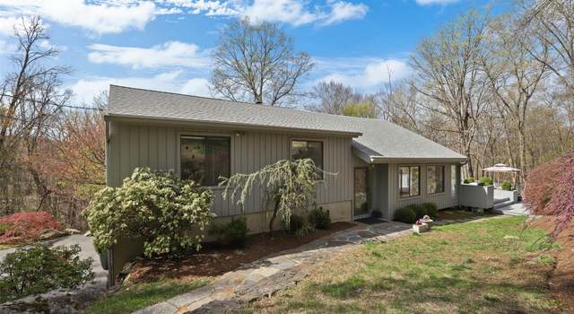 Photo of 6 Manor Dr, Goldens Bridge, NY 10526