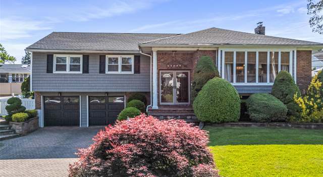Photo of 95 The Dell, Albertson, NY 11507