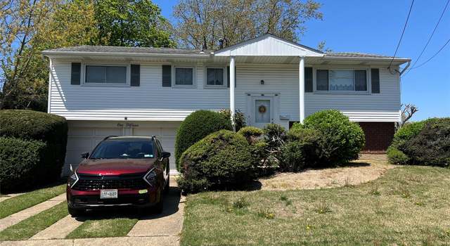 Photo of 115 Old Country Rd, Deer Park, NY 11729