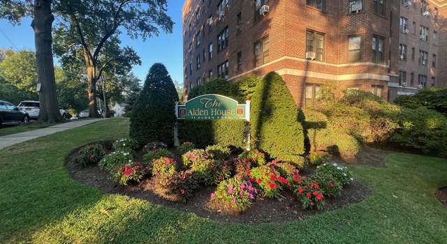 Photo of 11 Alden Rd Unit 2B, Larchmont, NY 10538